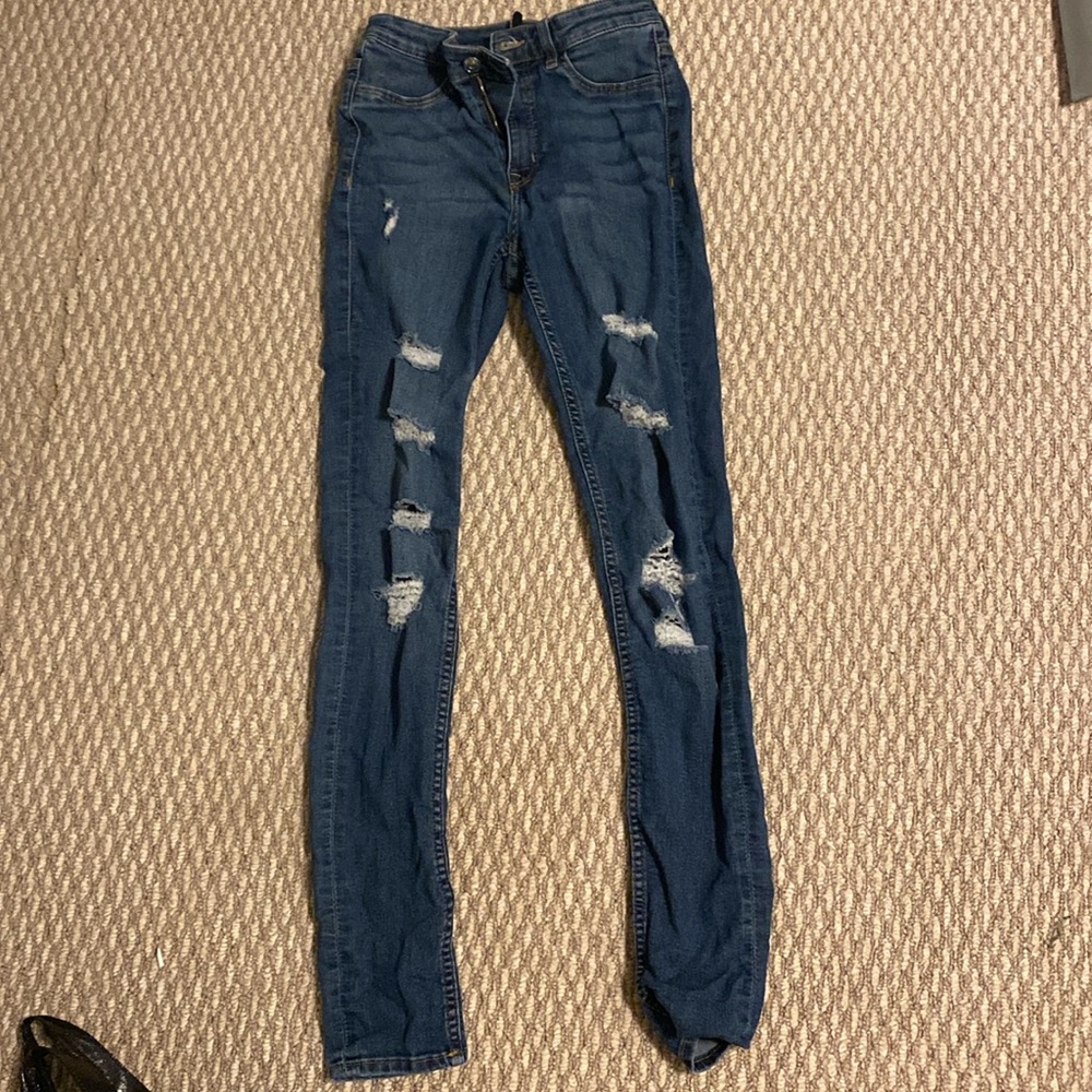 Medium wash, ripped , h&m skinny jeans, high waisted